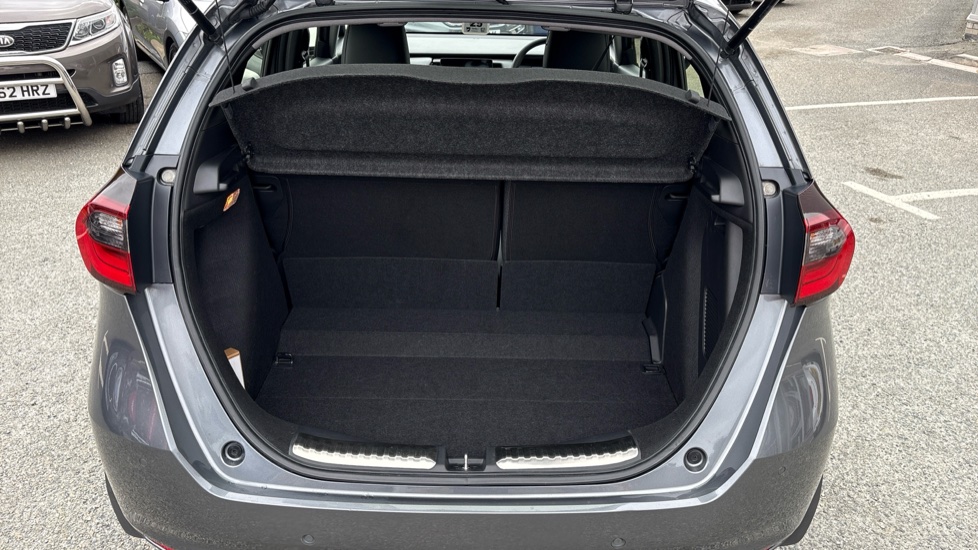 Honda Jazz 1.5 i-MMD Hybrid SR 5dr eCVT Hybrid Hatchback - Image 17