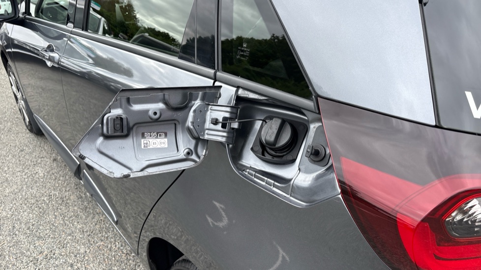 Honda Jazz 1.5 i-MMD Hybrid SR 5dr eCVT Hybrid Hatchback - Image 28