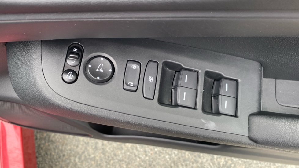 Honda HR-V 1.5 eHEV Elegance 5dr CVT Hybrid Hatchback - Image 16