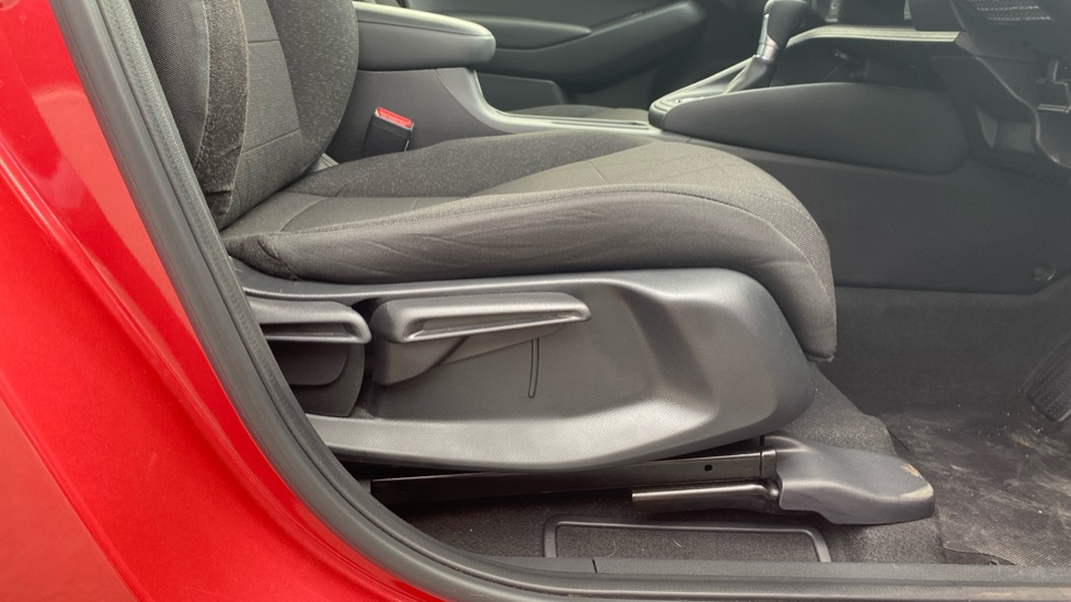 Honda HR-V 1.5 eHEV Elegance 5dr CVT Hybrid Hatchback - Image 18