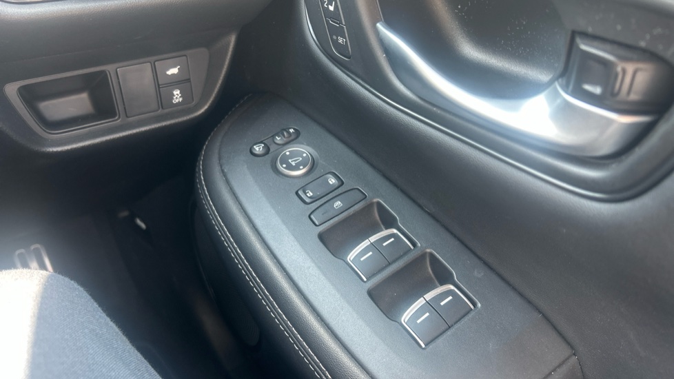 Honda Zr-V 2.0 eHEV Advance 5dr CVT Hybrid Estate - Image 26