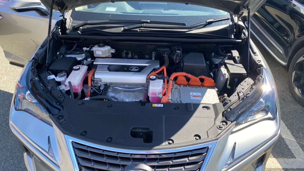 Lexus NX 300h 2.5 5dr CVT [8 Inch Nav] Hybrid Estate - Image 8