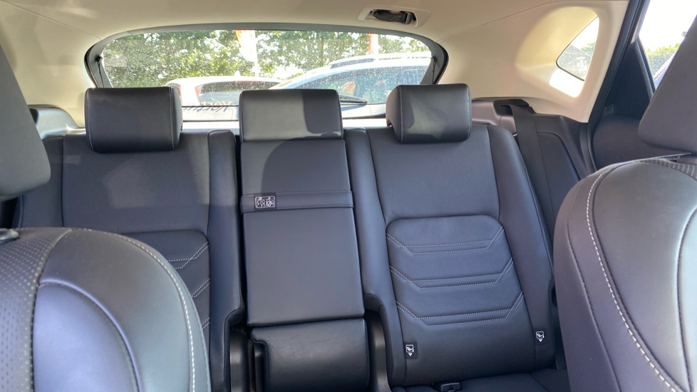 Lexus NX 300h 2.5 5dr CVT [8 Inch Nav] Hybrid Estate - Image 15