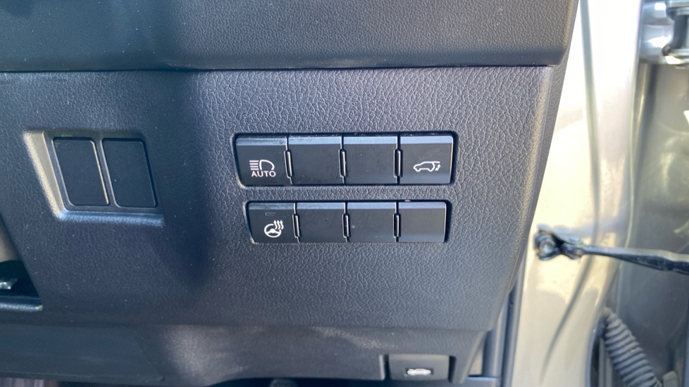 Lexus NX 300h 2.5 5dr CVT [8 Inch Nav] Hybrid Estate - Image 23