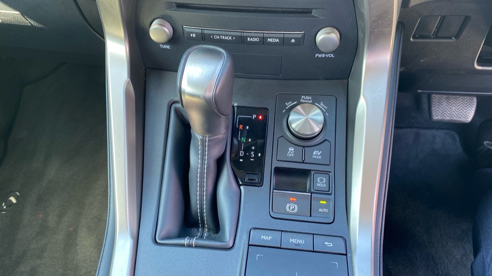 Lexus NX 300h 2.5 5dr CVT [8 Inch Nav] Hybrid Estate - Image 29