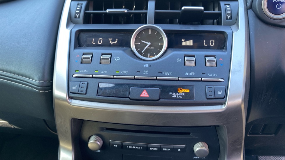 Lexus NX 300h 2.5 5dr CVT [8 Inch Nav] Hybrid Estate - Image 30