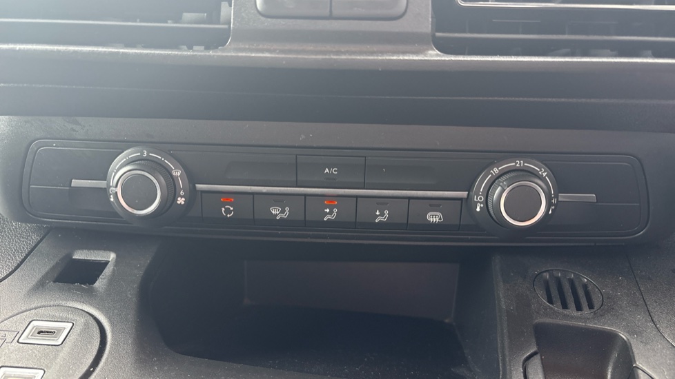 Peugeot Partner Standard Diesel 1.5 BlueHDi 130 Asphalt Van EAT8 - Image 29