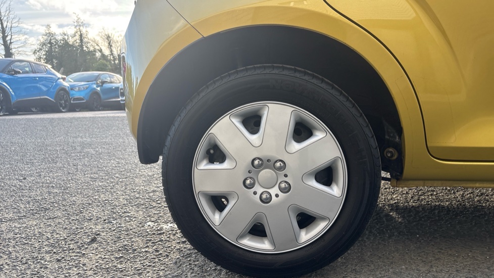 Suzuki Ignis 1.2 Dualjet 12V Hybrid SZ3 5dr Petrol Hatchback - Image 7