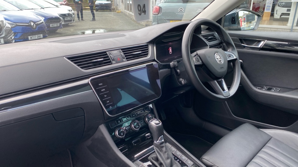 Skoda Superb 1.4 TSI iV Laurin + Klement DSG 5dr Estate - Image 9