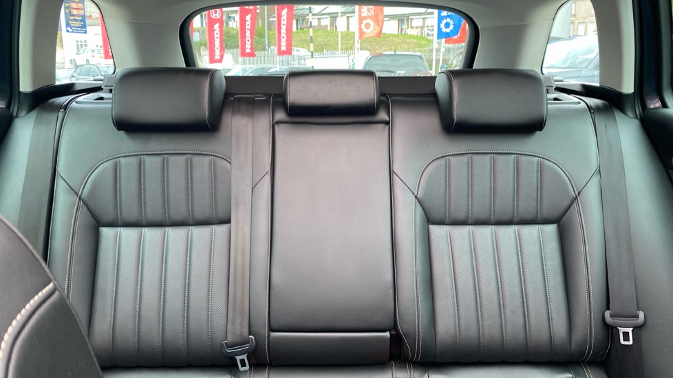 Skoda Superb 1.4 TSI iV Laurin + Klement DSG 5dr Estate - Image 15