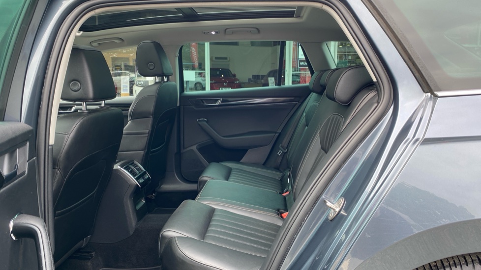 Skoda Superb 1.4 TSI iV Laurin + Klement DSG 5dr Estate - Image 16