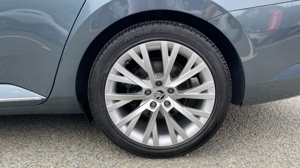Skoda Superb 1.4 TSI iV Laurin + Klement DSG 5dr Estate - Image 21