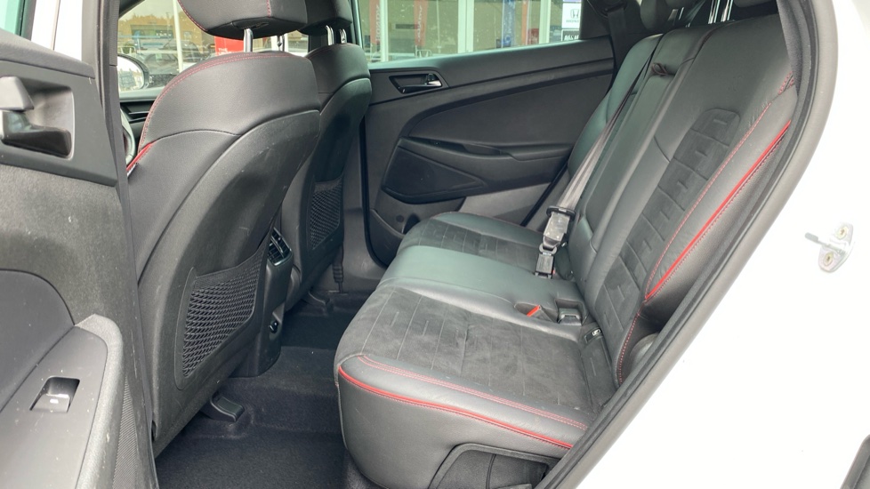 Hyundai TUCSON 1.6 GDi N Line 5dr 2WD Petrol Estate - Image 16