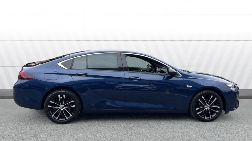 Vauxhall Insignia 1.5 Turbo D Ultimate Nav 5dr Diesel Hatchback - Image 5