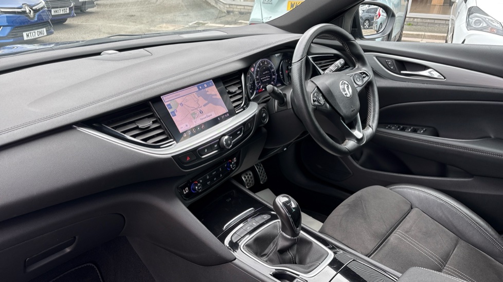 Vauxhall Insignia 1.5 Turbo D Ultimate Nav 5dr Diesel Hatchback - Image 9