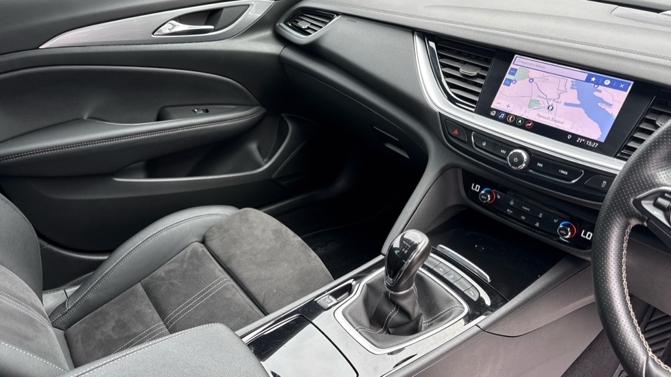 Vauxhall Insignia 1.5 Turbo D Ultimate Nav 5dr Diesel Hatchback - Image 14