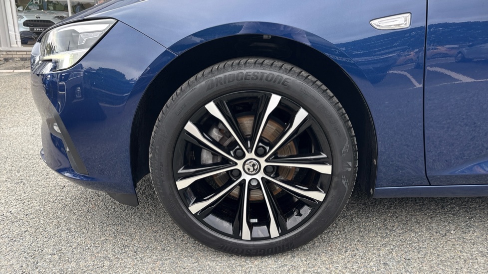 Vauxhall Insignia 1.5 Turbo D Ultimate Nav 5dr Diesel Hatchback - Image 22