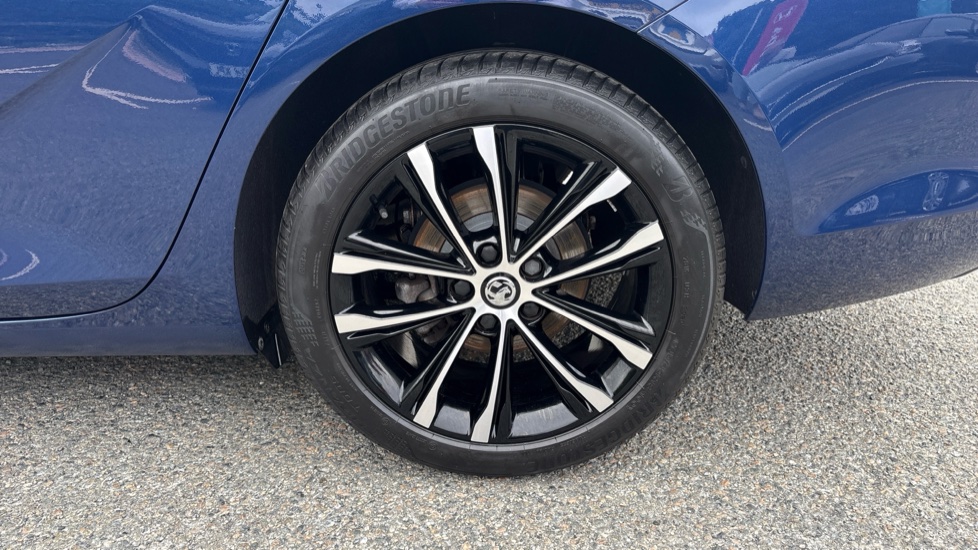 Vauxhall Insignia 1.5 Turbo D Ultimate Nav 5dr Diesel Hatchback - Image 23
