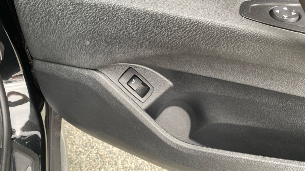 BMW X1 xDrive 20i xLine 5dr Step Auto Petrol Estate - Image 42