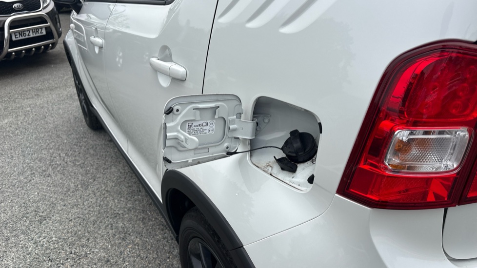 Suzuki Ignis 1.2 Dualjet 12V Hybrid SZ-T 5dr Petrol Hatchback - Image 38