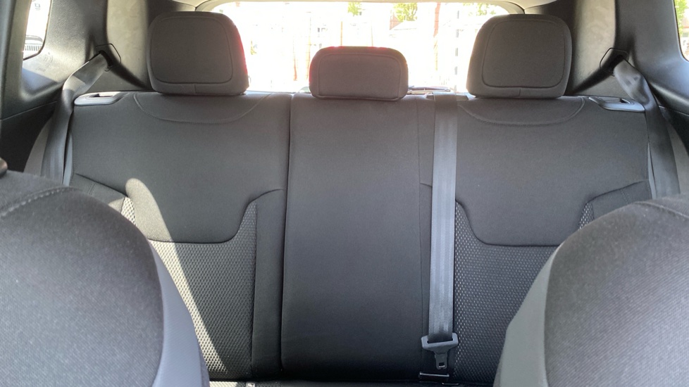 Jeep Renegade 1.3 T4 GSE Night Eagle II 5dr DDCT Petrol Hatchback - Image 15