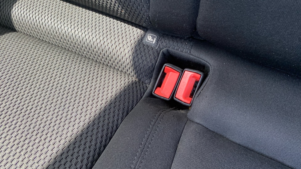 Jeep Renegade 1.3 T4 GSE Night Eagle II 5dr DDCT Petrol Hatchback - Image 17