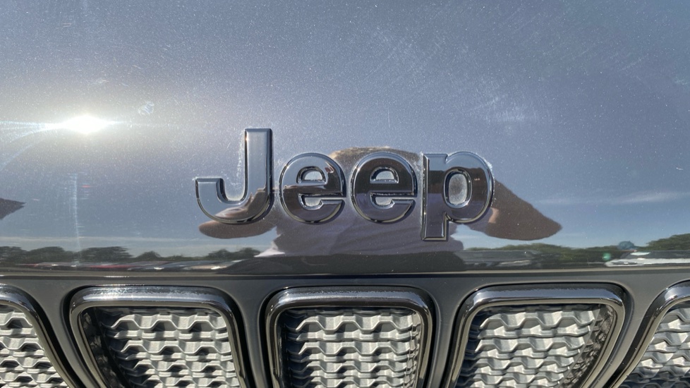 Jeep Renegade 1.3 T4 GSE Night Eagle II 5dr DDCT Petrol Hatchback - Image 35