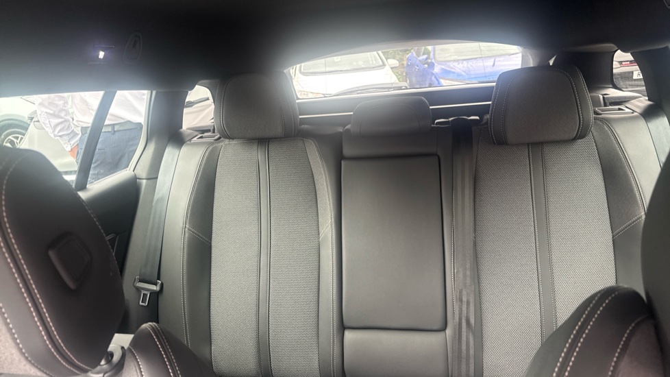 Peugeot 508 1.6 Hybrid 225 Allure 5dr e-EAT8 Estate - Image 15