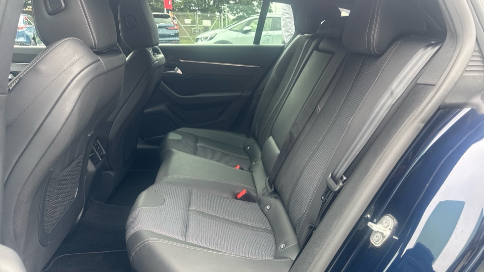 Peugeot 508 1.6 Hybrid 225 Allure 5dr e-EAT8 Estate - Image 16