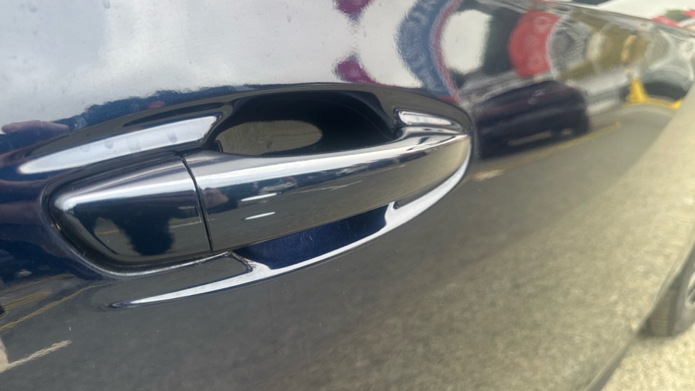 Peugeot 508 1.6 Hybrid 225 Allure 5dr e-EAT8 Estate - Image 24