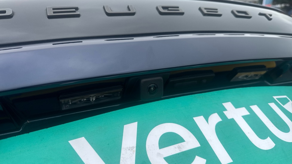 Peugeot 508 1.6 Hybrid 225 Allure 5dr e-EAT8 Estate - Image 26
