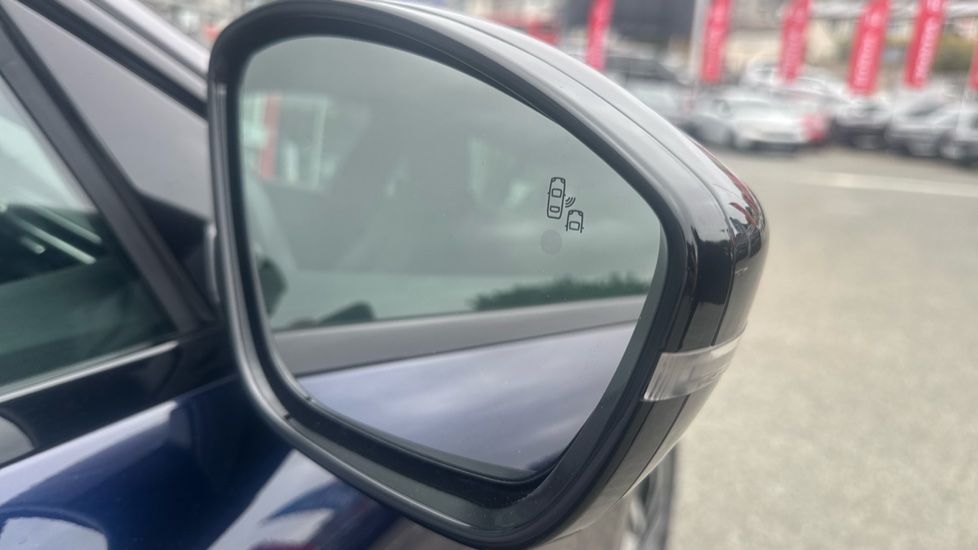 Peugeot 508 1.6 Hybrid 225 Allure 5dr e-EAT8 Estate - Image 28