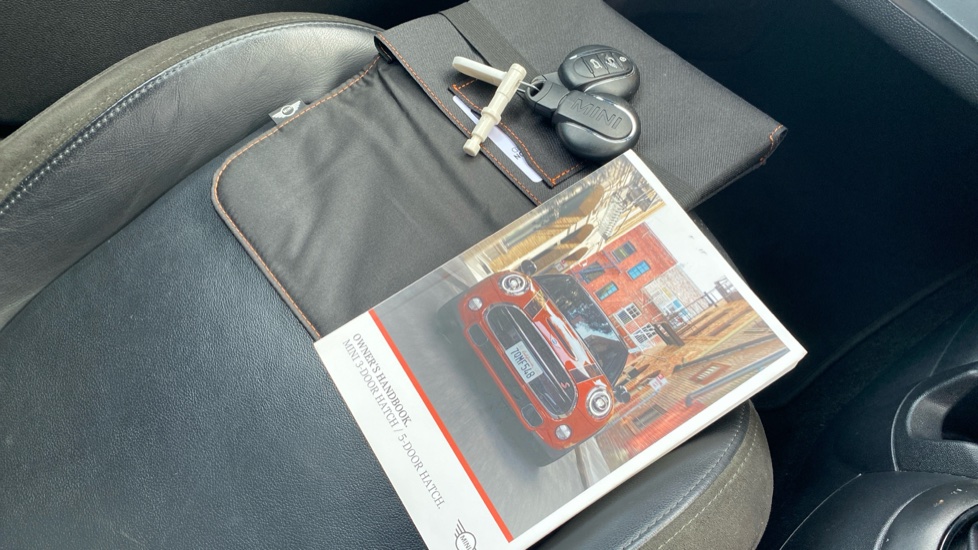 MINI Hatchback 1.5 Cooper Sport II 5dr Petrol Hatchback - Image 19