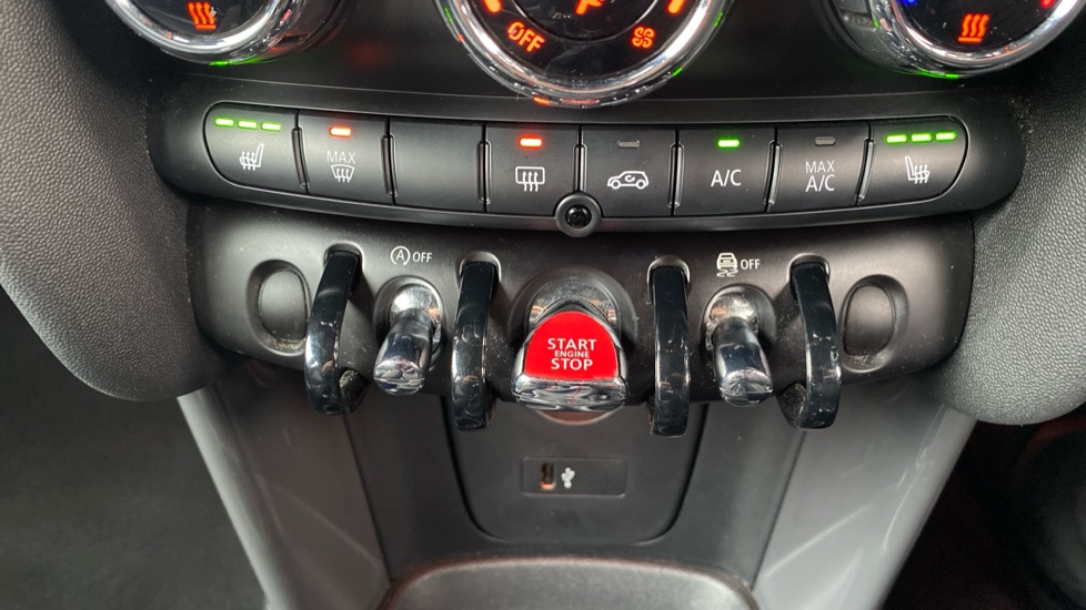 MINI Hatchback 1.5 Cooper Sport II 5dr Petrol Hatchback - Image 35