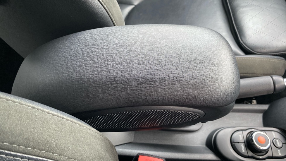 MINI Hatchback 1.5 Cooper Sport II 5dr Petrol Hatchback - Image 39