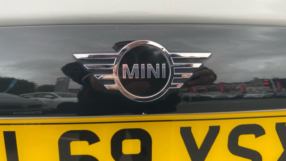 MINI Hatchback 1.5 Cooper Sport II 5dr Petrol Hatchback - Image 43