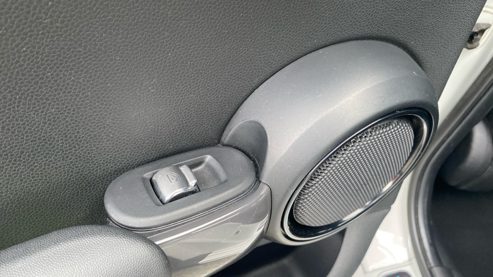 MINI Hatchback 1.5 Cooper Sport II 5dr Petrol Hatchback - Image 47