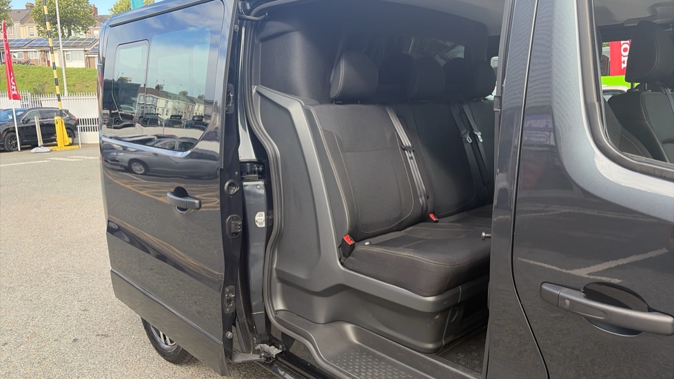 Renault Trafic Lwb Diesel LL30 Blue dCi 170 Extra Sport[Safety] Crew Van EDC - Image 25