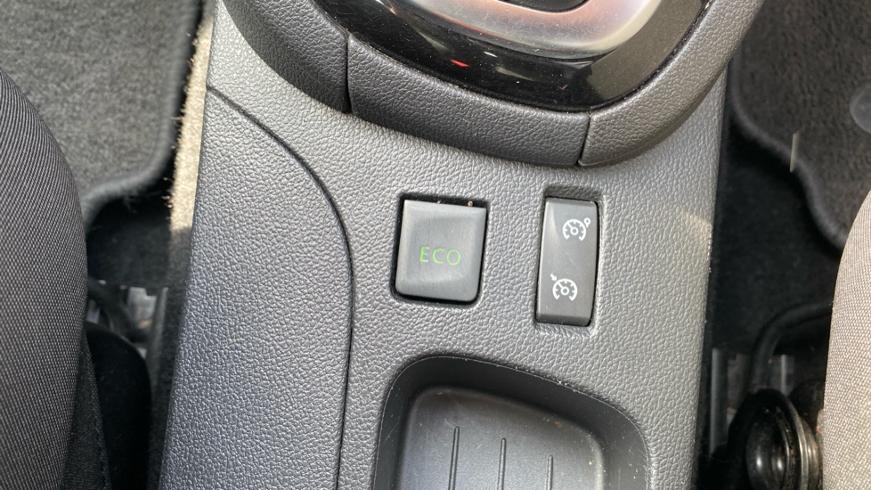 Renault Clio 1.5 dCi 90 Dynamique S Nav 5dr Auto Diesel Hatchback - Image 36