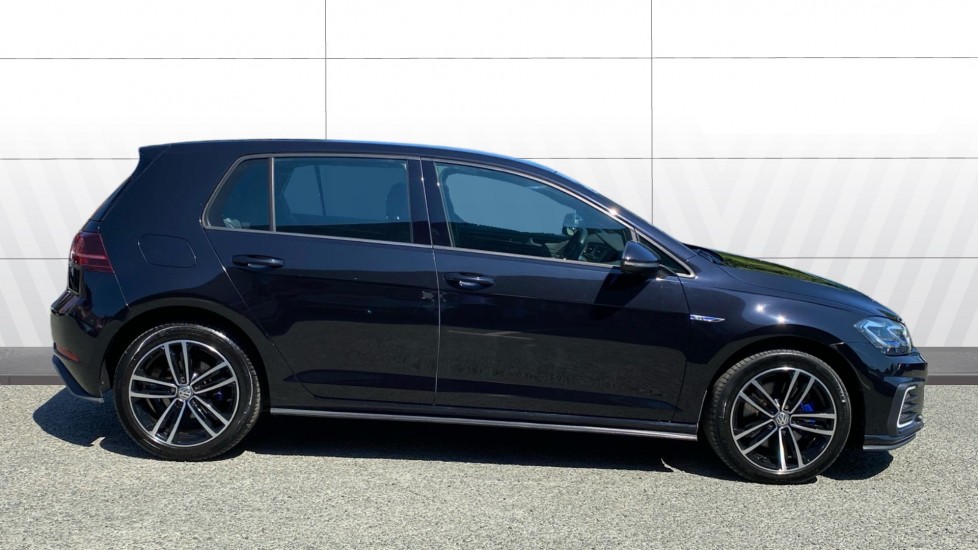 Volkswagen Golf 1.4 TSI GTE 5dr DSG Hatchback - Image 5