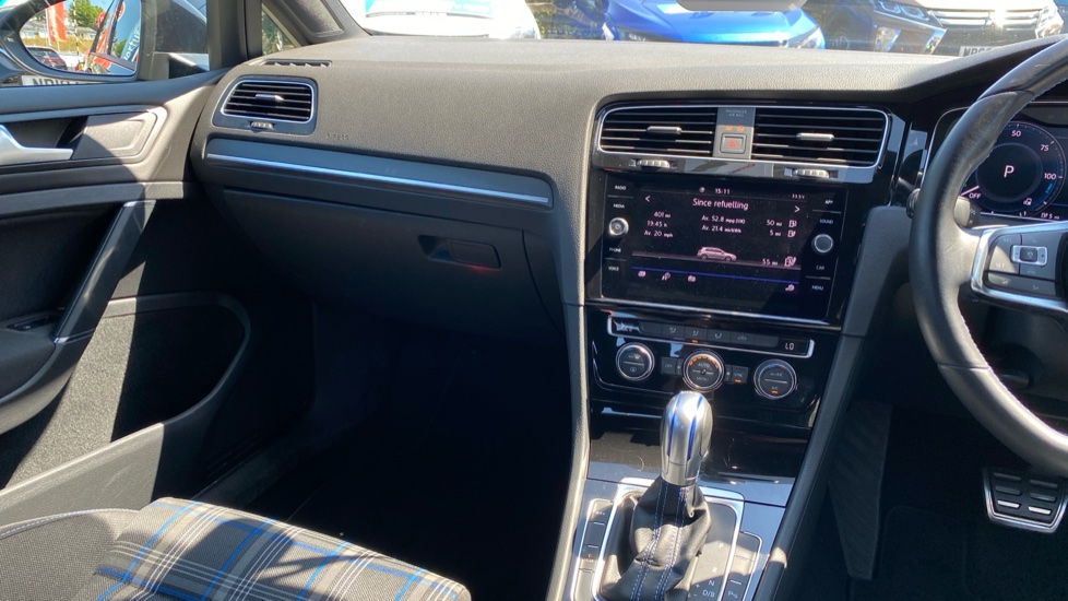 Volkswagen Golf 1.4 TSI GTE 5dr DSG Hatchback - Image 14