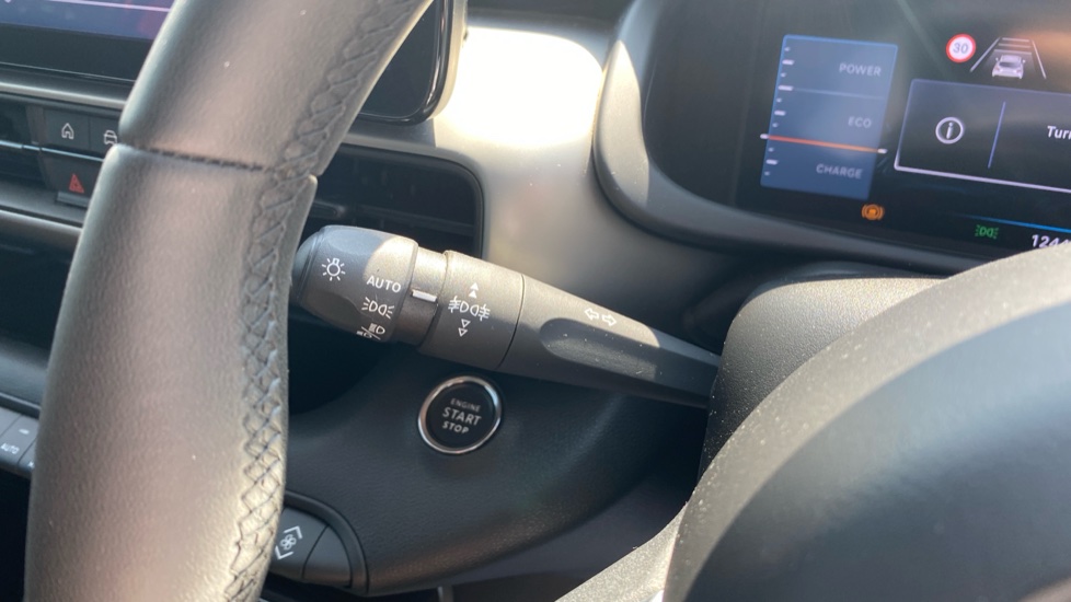 Jeep Avenger 115kW Summit 54kWh 5dr Auto Electric Hatchback - Image 33