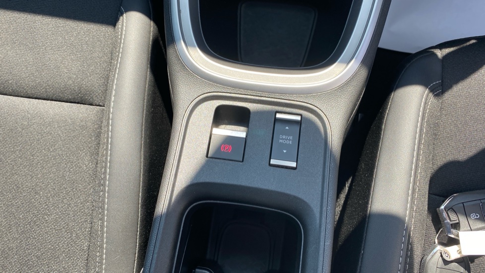Jeep Avenger 115kW Summit 54kWh 5dr Auto Electric Hatchback - Image 37