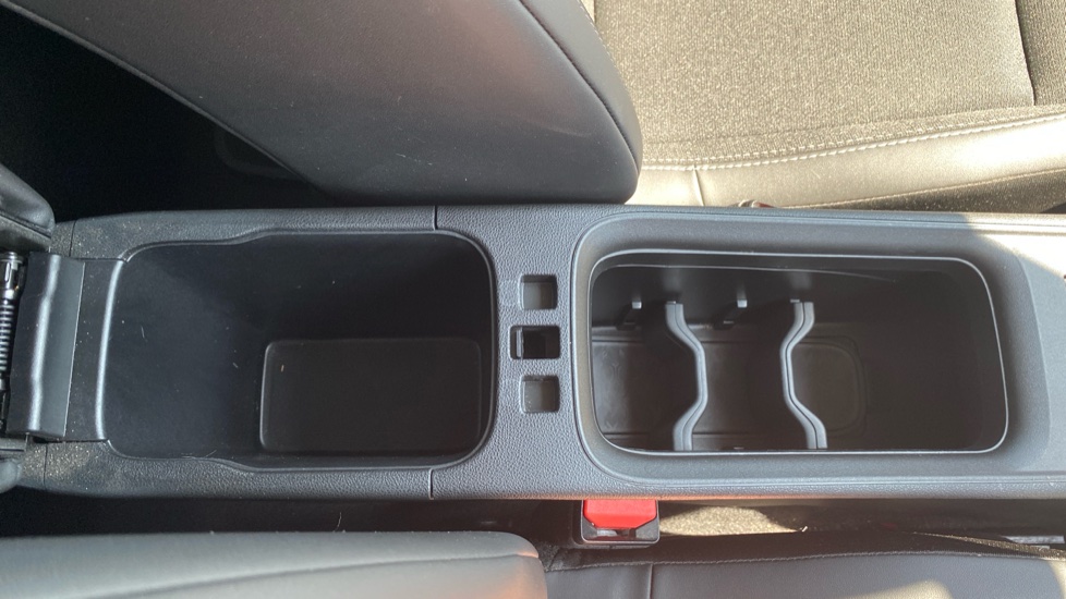 Jeep Avenger 115kW Summit 54kWh 5dr Auto Electric Hatchback - Image 38