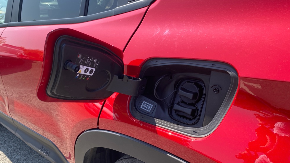 Jeep Avenger 115kW Summit 54kWh 5dr Auto Electric Hatchback - Image 47