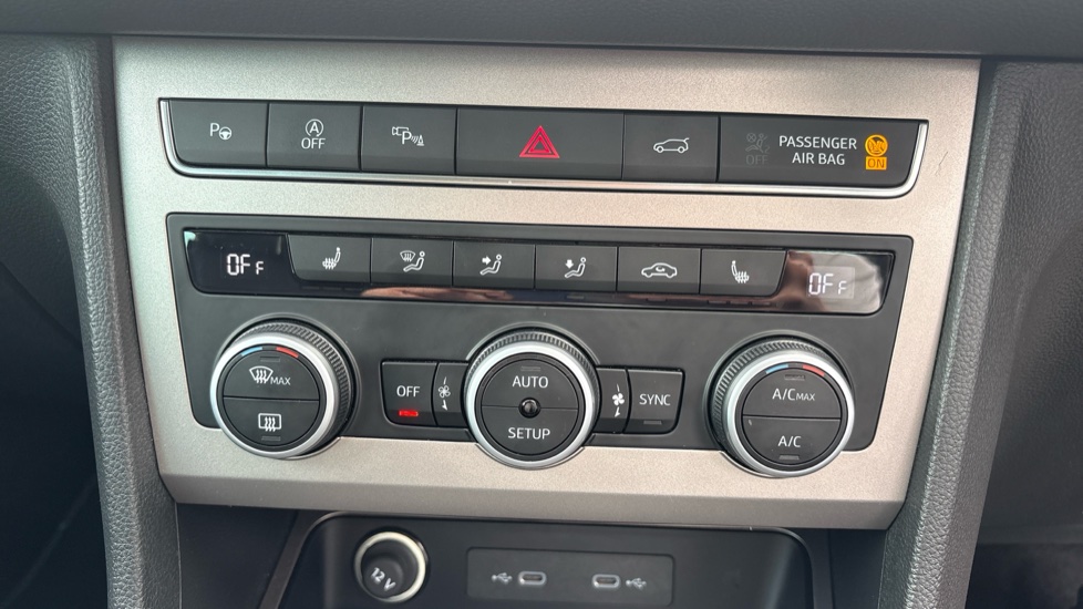 SEAT Ateca 1.5 TSI EVO Xperience Lux 5dr DSG Petrol Estate - Image 35