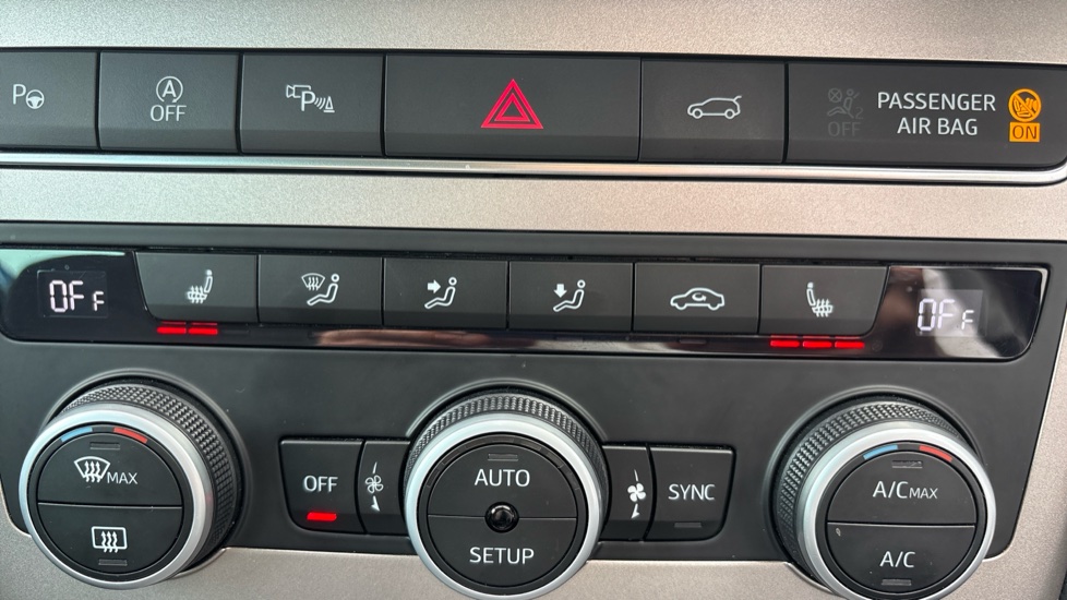 SEAT Ateca 1.5 TSI EVO Xperience Lux 5dr DSG Petrol Estate - Image 43