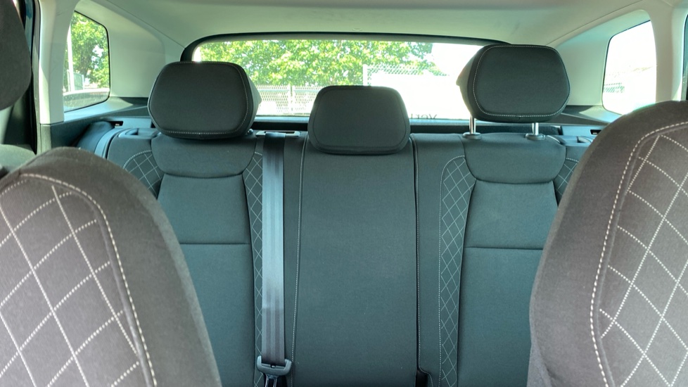 Skoda Karoq 1.0 TSI SE 5dr Petrol Estate - Image 15