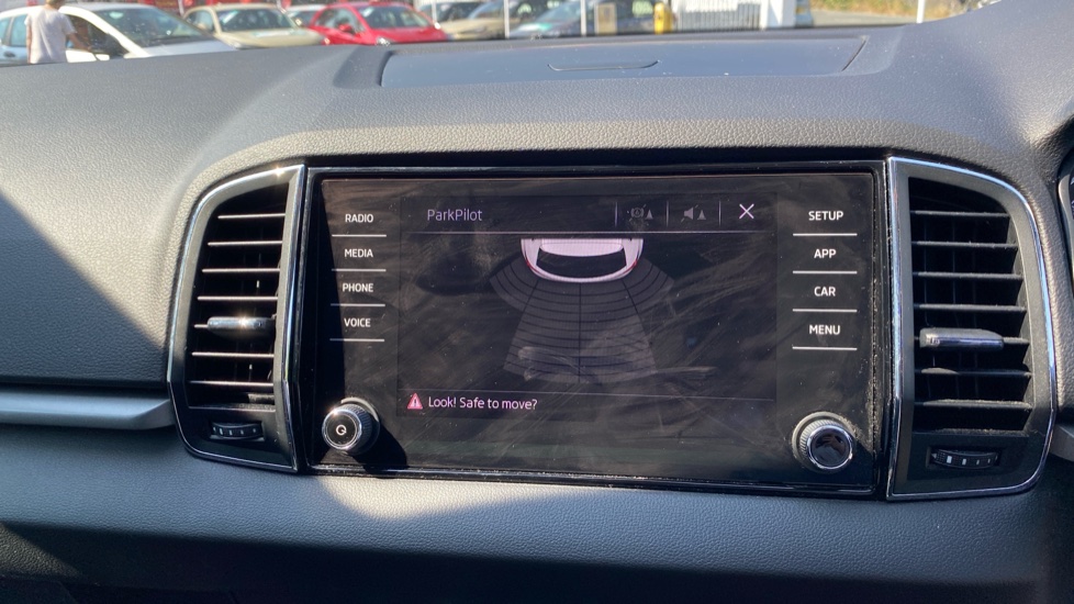 Skoda Karoq 1.0 TSI SE 5dr Petrol Estate - Image 32