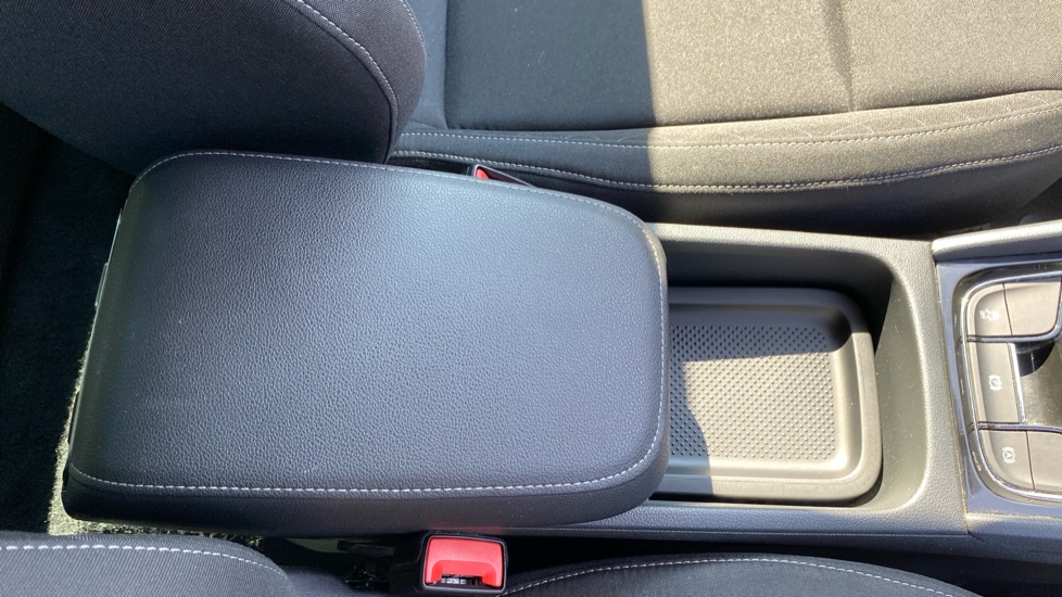 Skoda Karoq 1.0 TSI SE 5dr Petrol Estate - Image 38
